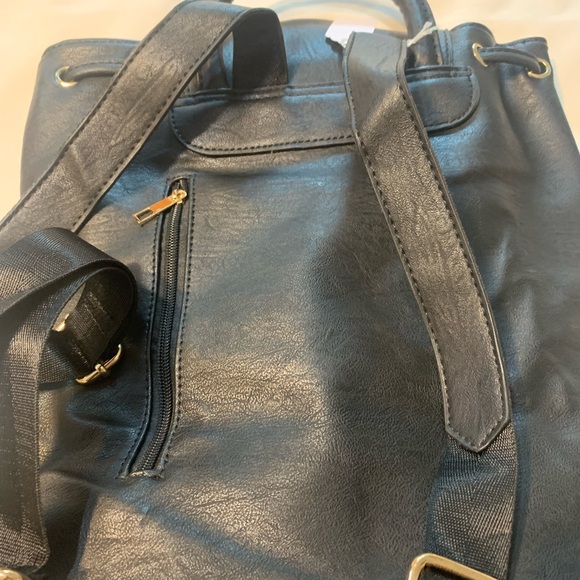 Black vegan leather backpack - Picture 2 of 4